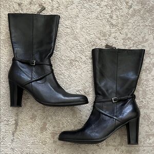 Elegant Black Leather Women's Boots